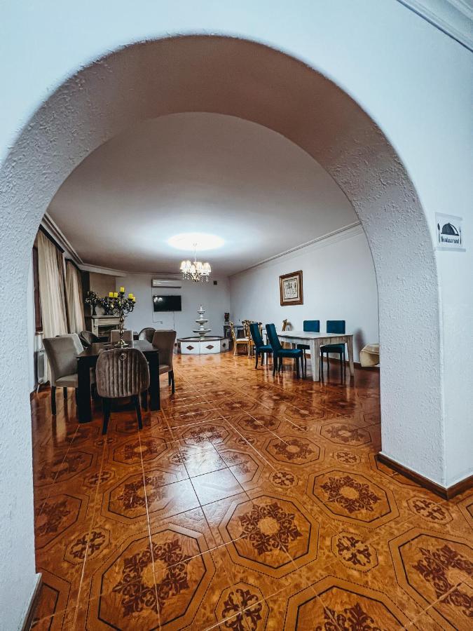 Castle Family Hotel Jerevan Eksteriør bilde