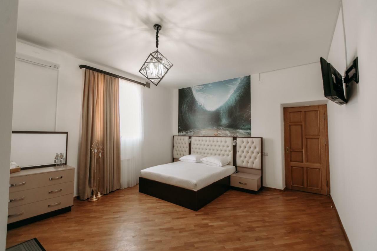 Castle Family Hotel Jerevan Eksteriør bilde
