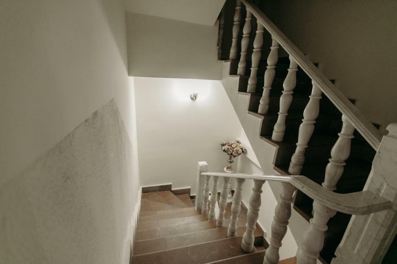 Castle Family Hotel Jerevan Eksteriør bilde
