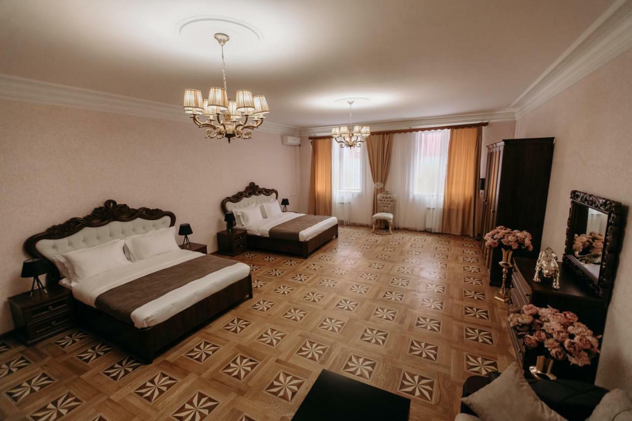 Castle Family Hotel Jerevan Eksteriør bilde