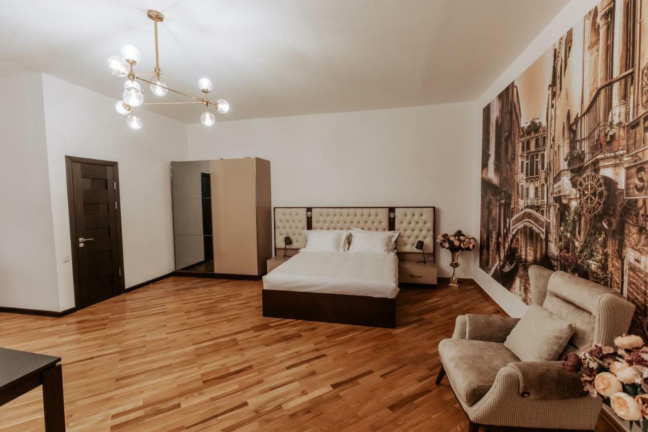 Castle Family Hotel Jerevan Eksteriør bilde
