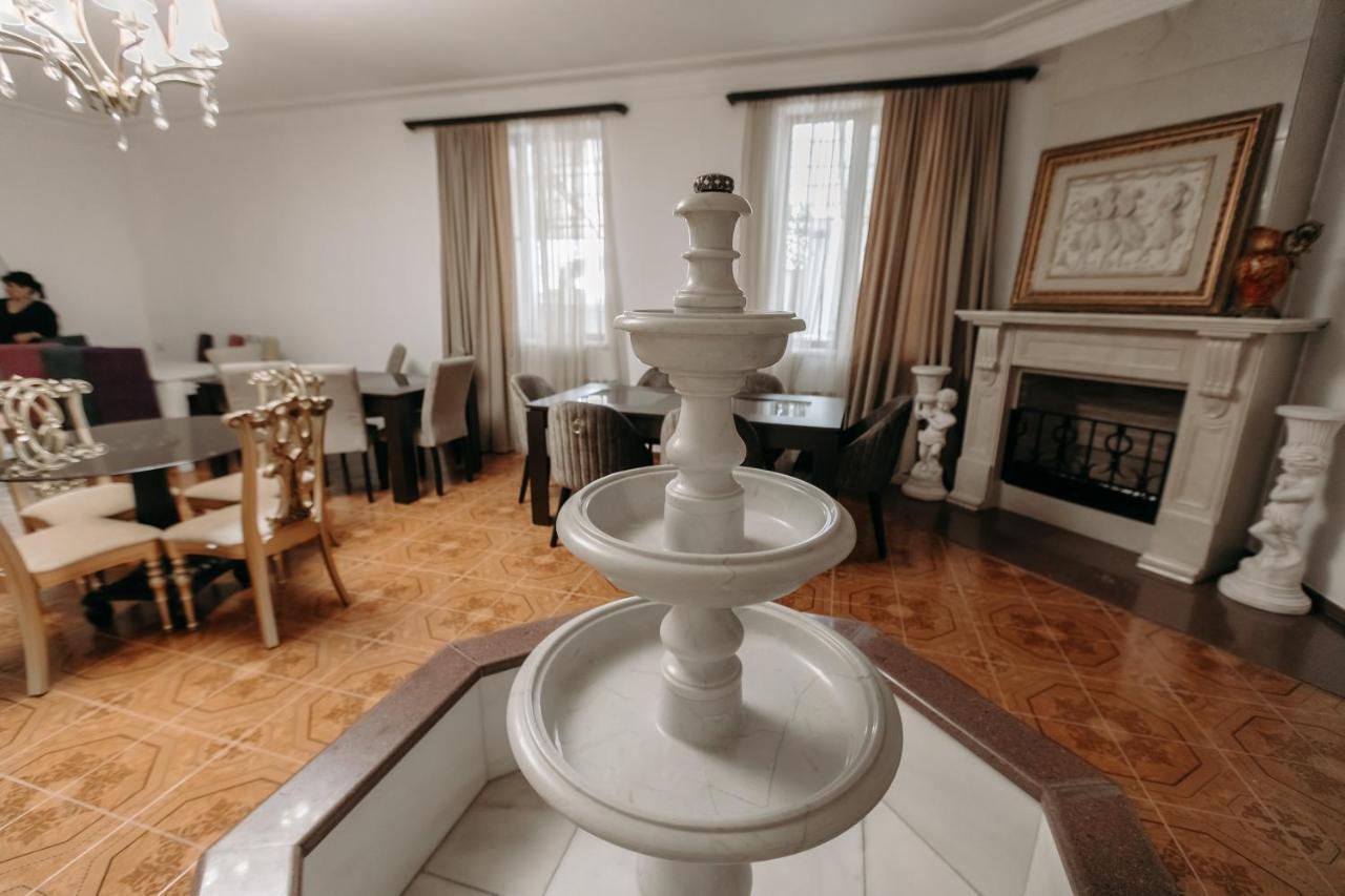 Castle Family Hotel Jerevan Eksteriør bilde